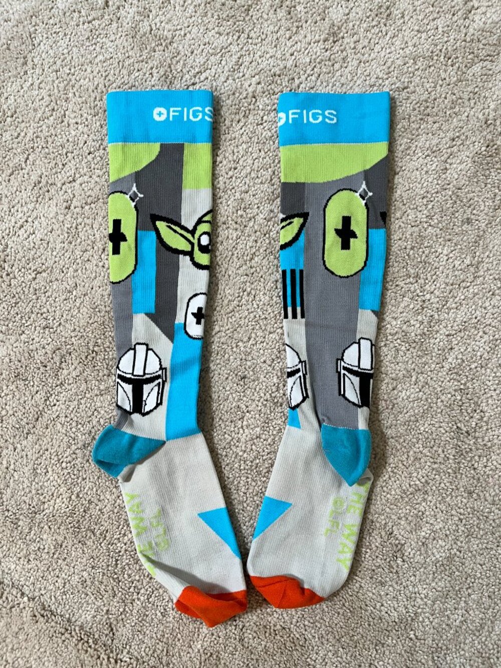 FIGS Compression Stars Wars Mandalorian Grogu Baby Yoda Socks Small RARE *Flaw1